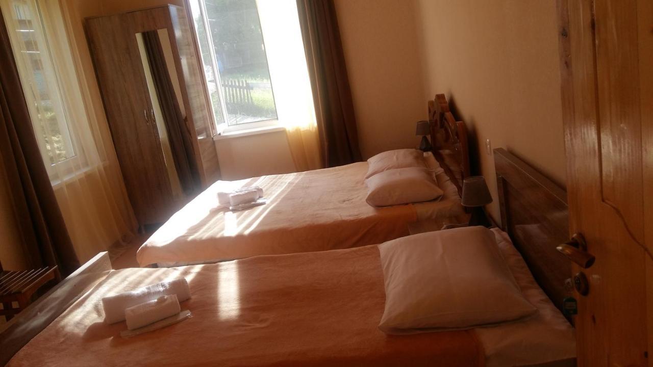 Guesthouse Guram Baba Mestia Esterno foto
